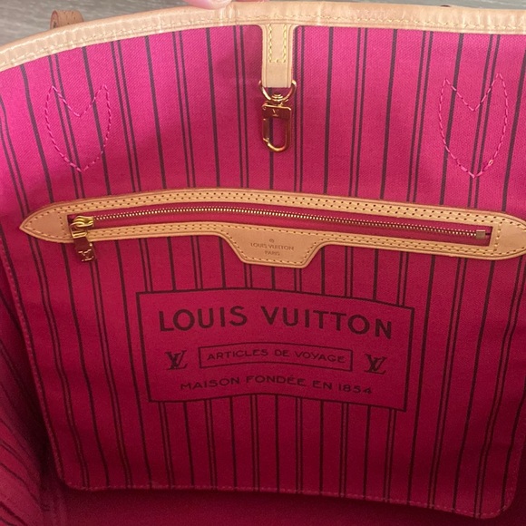 Authentic Louis Vuitton Neverfull MM monogram with pink interior - Picture 7 of 15